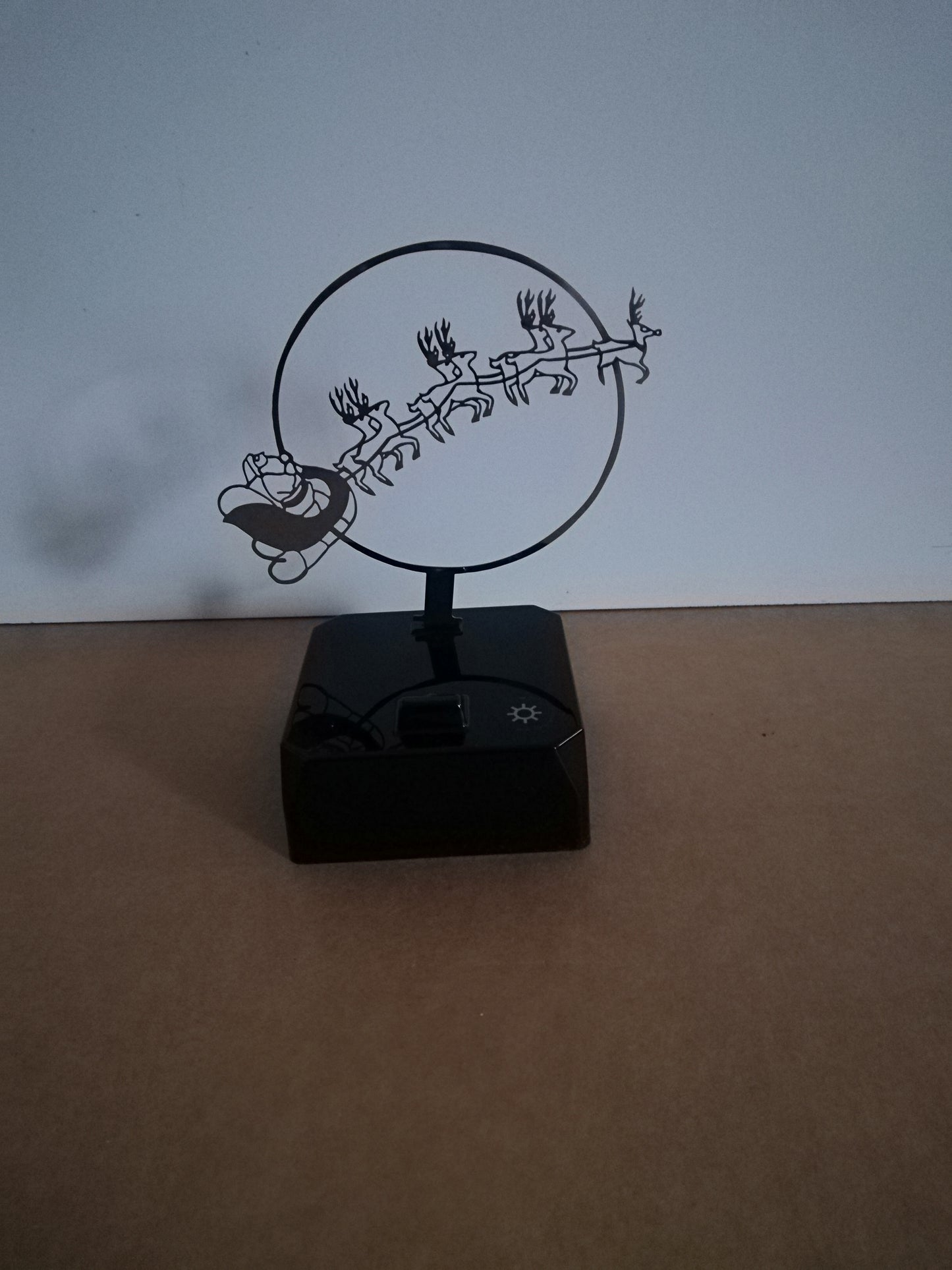 LED Tischlampe mit Schattenspiel Shadow Motiv Santa Claus
