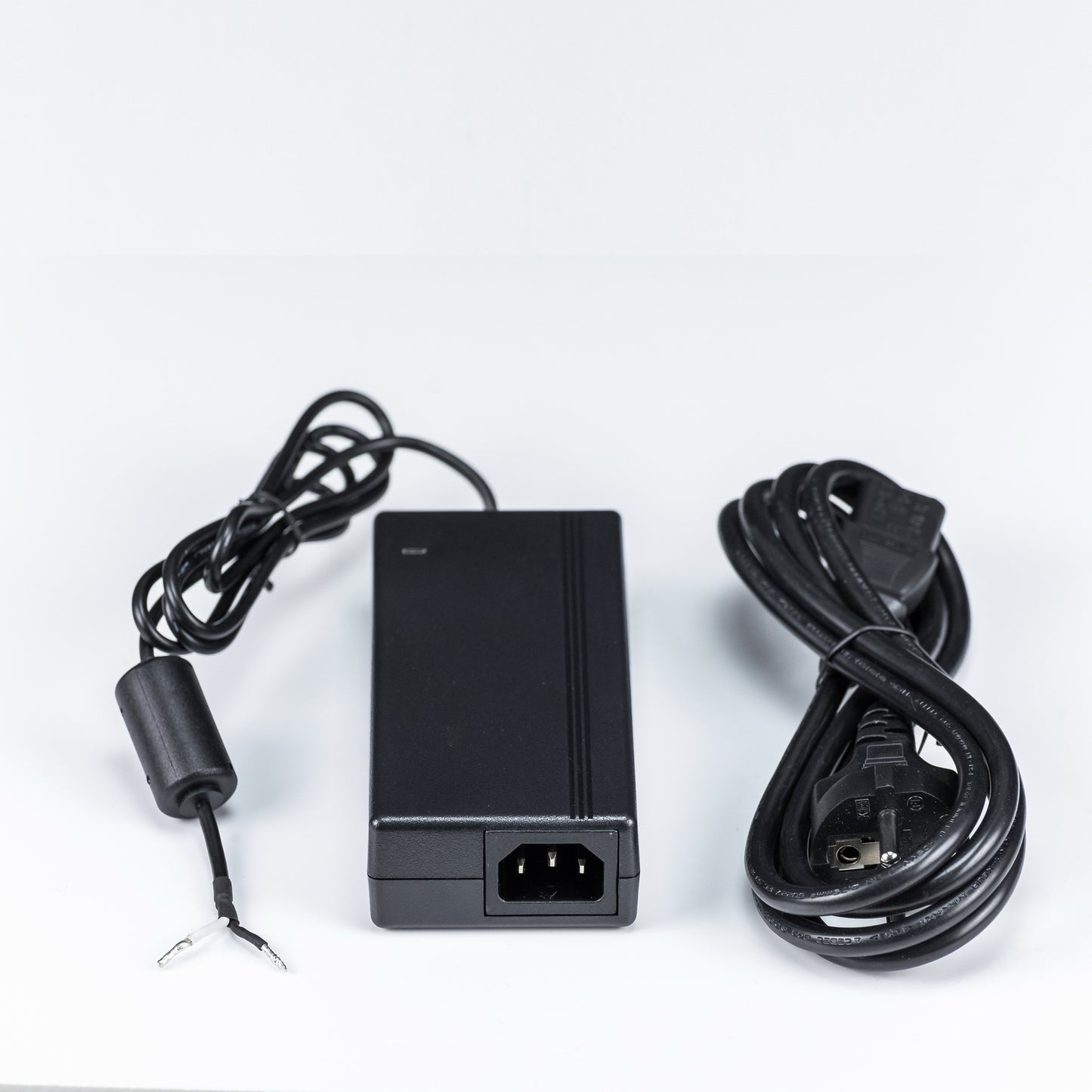 Deskop Led Trafo 80W 12V 6.6 A mit Schukostecker Netzteil
