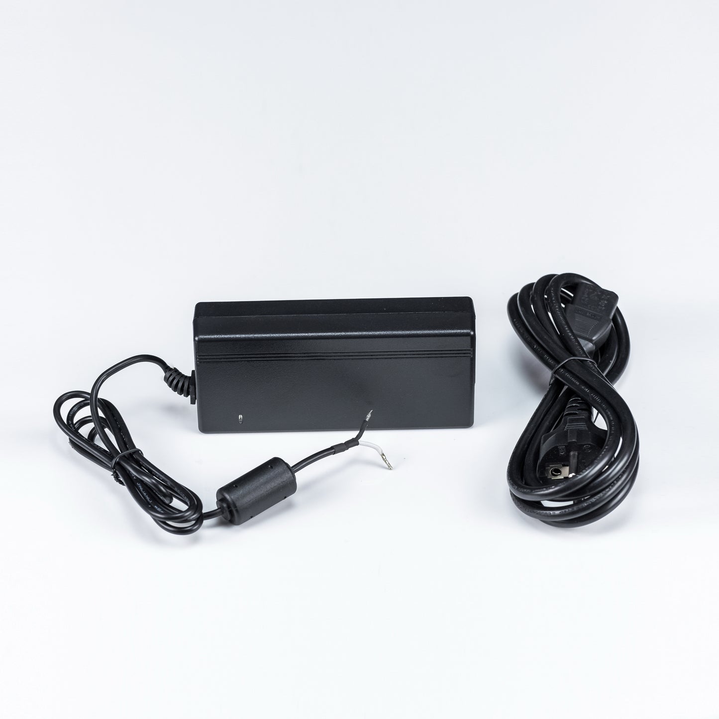 Deskop Led Trafo 80W 12V 6.6 A mit Schukostecker Netzteil