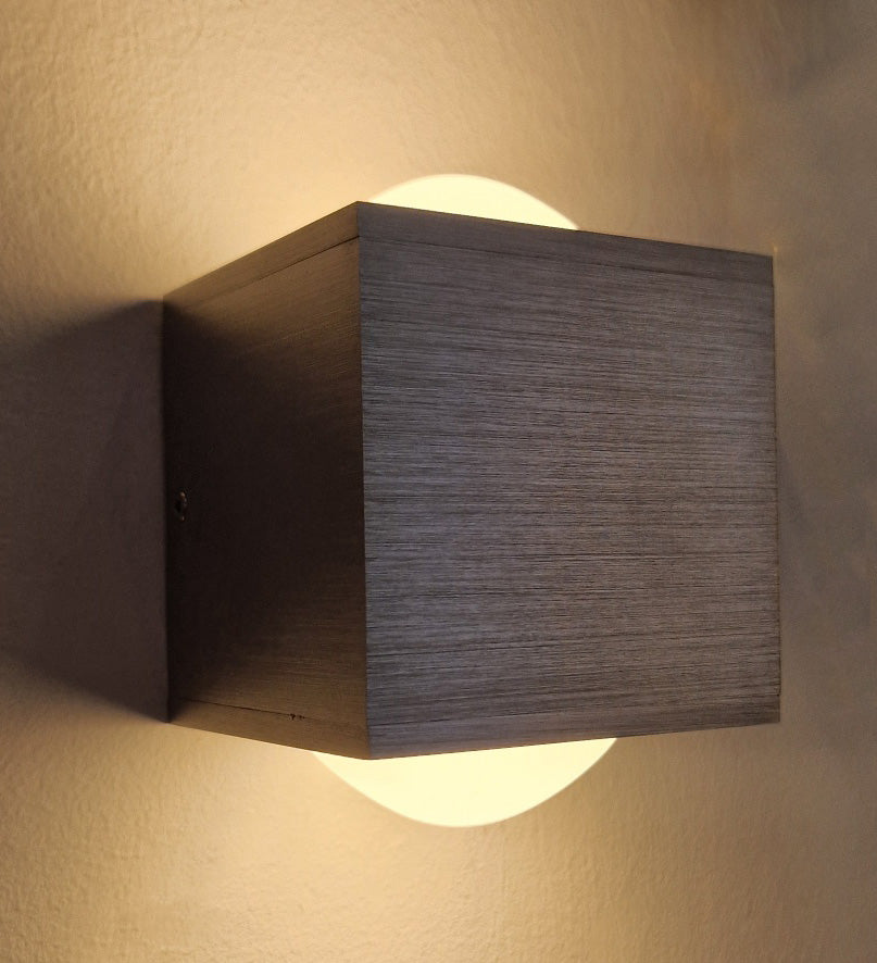 – Wandleuchte