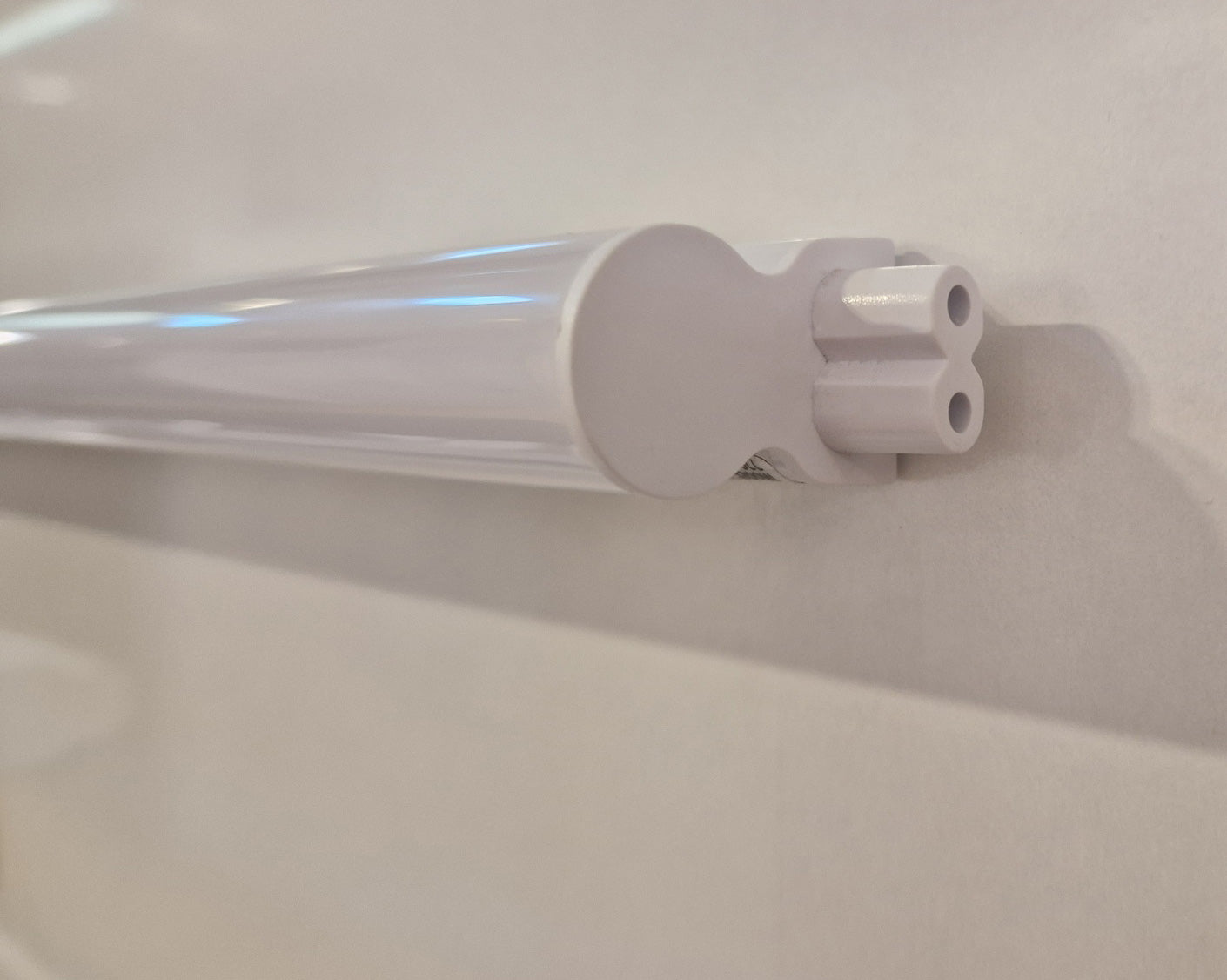 Vesio LED-Lichtleiste 120 cm 16W mit Schalter