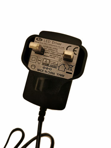 UK Driver LED Treiber Stecker Transformator 5.5W 12V Steckertrafo