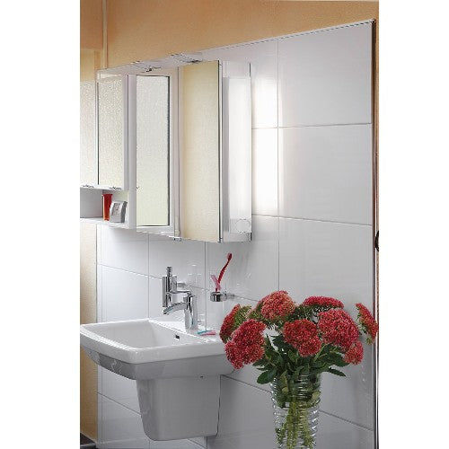 Unterbauleuchte Garda 13W 60cm mit Steckdose IP41